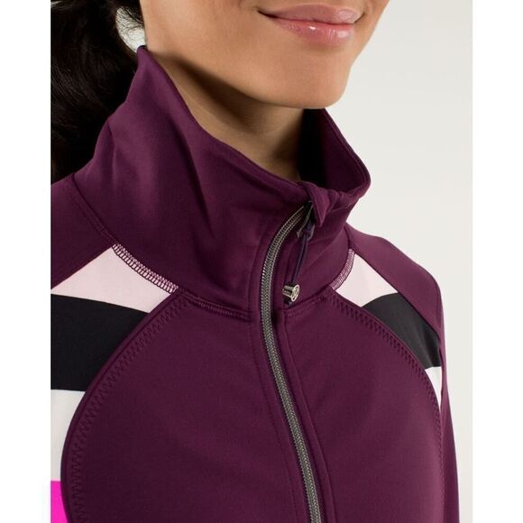 Lululemon Nice Asana Jacket in Plum Color - Size: 6 - Picture 8 of 14